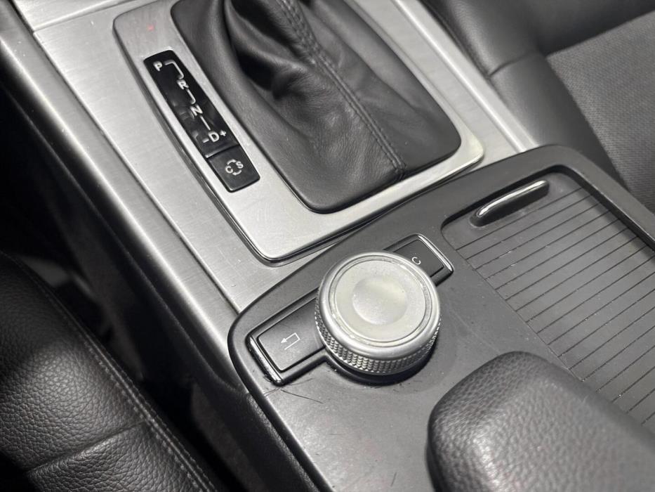 MERCEDES-BENZ E 2010