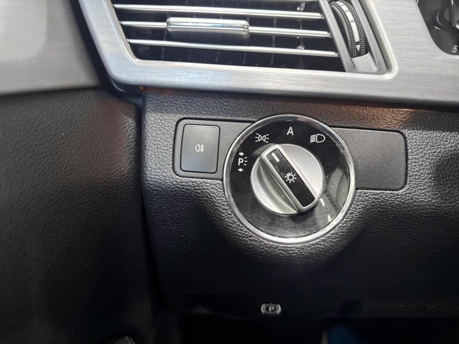 MERCEDES-BENZ E 2010