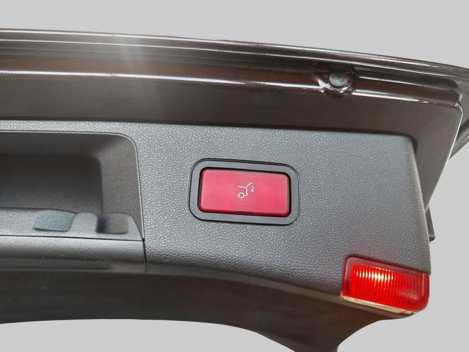 MERCEDES-BENZ E 2010