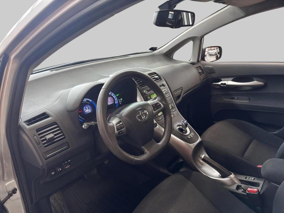 TOYOTA Auris 2012