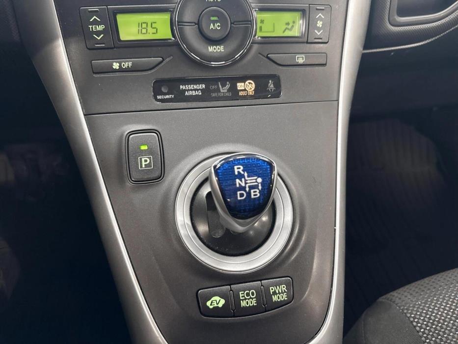 TOYOTA Auris 2012