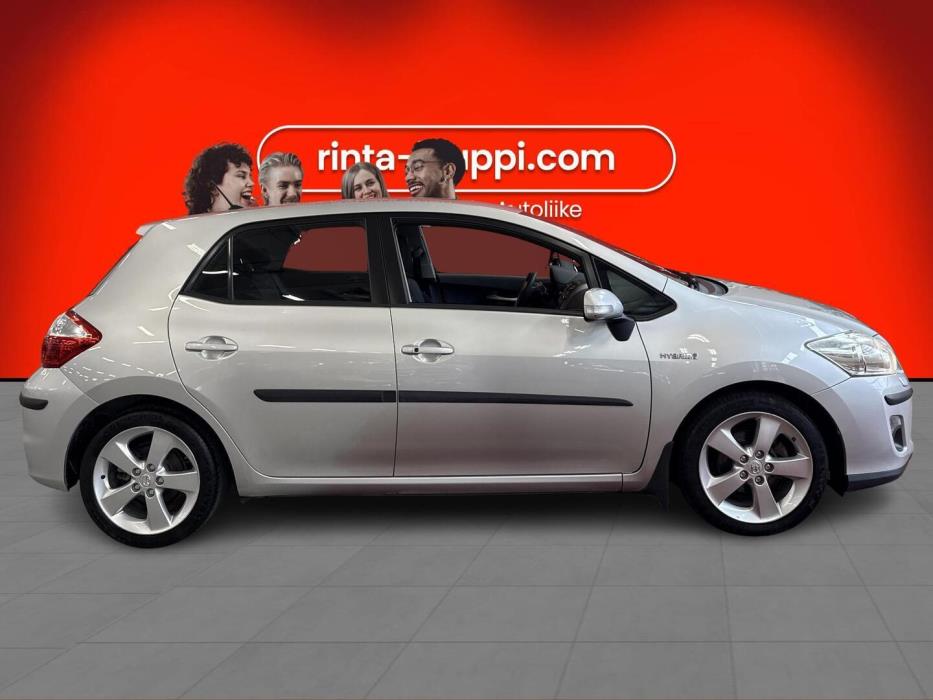 TOYOTA Auris 2012