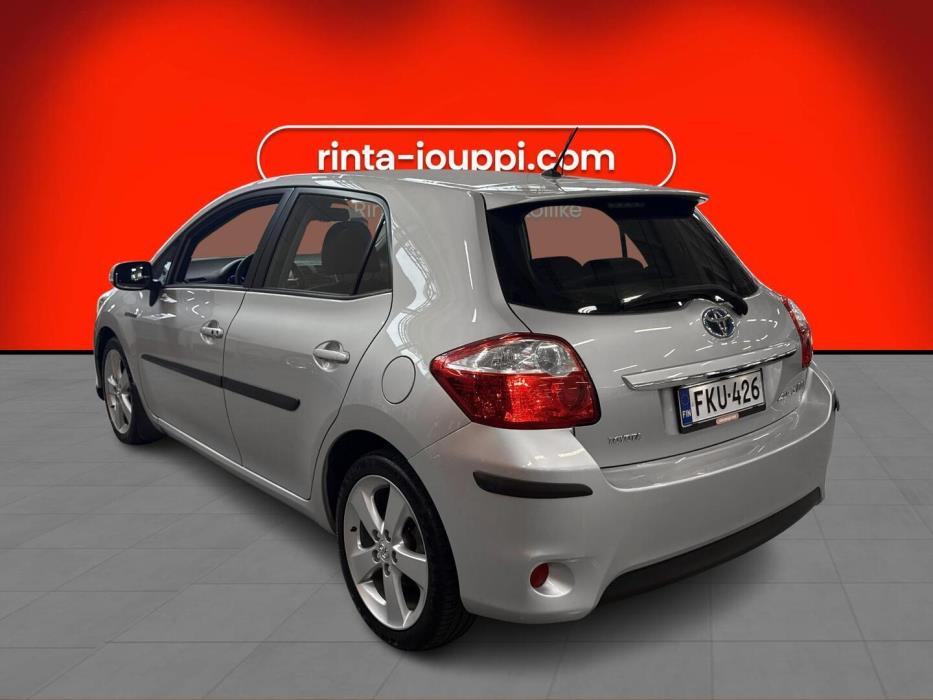 TOYOTA Auris 2012