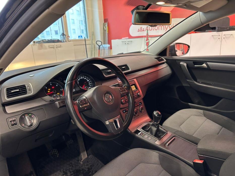 VOLKSWAGEN Passat 2014