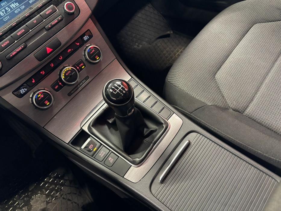 VOLKSWAGEN Passat 2014