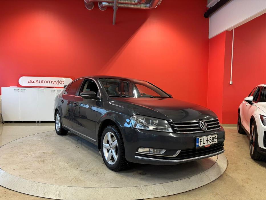 VOLKSWAGEN Passat 2014