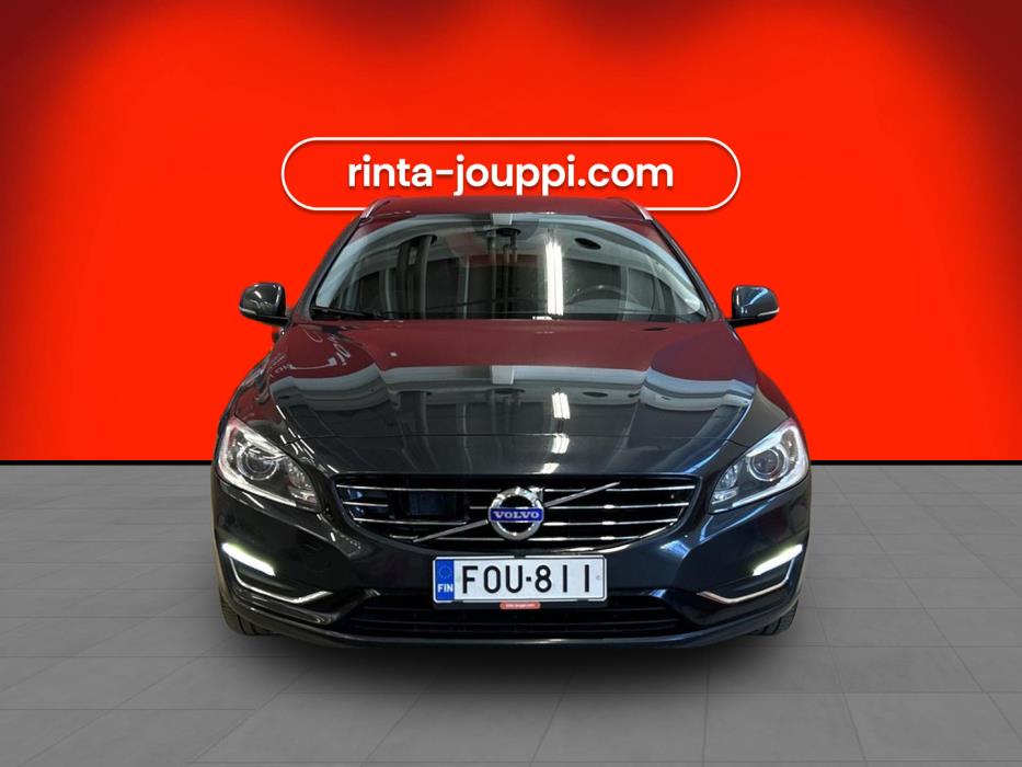 VOLVO V60 2015