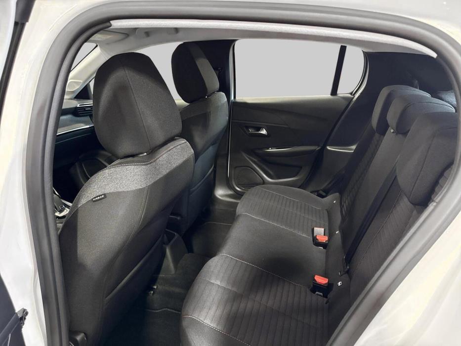 PEUGEOT 208 2022