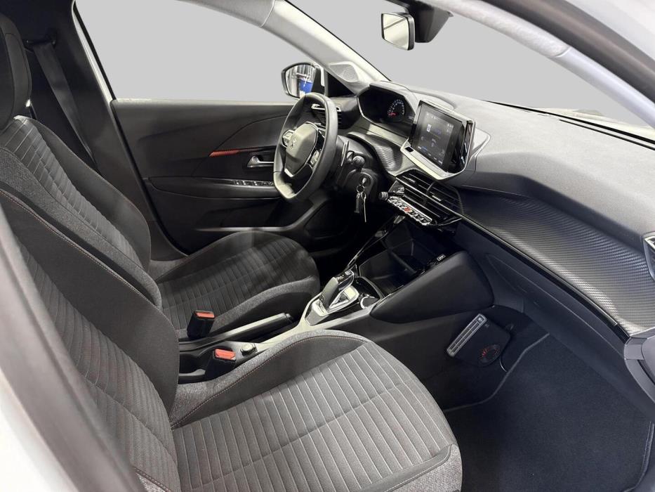 PEUGEOT 208 2022