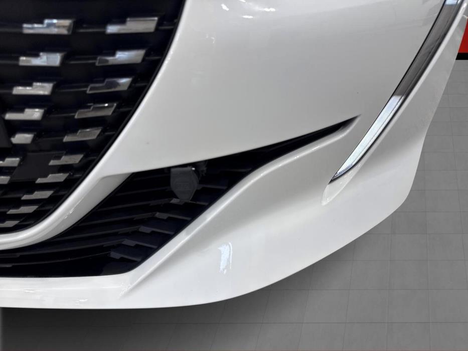 PEUGEOT 208 2022