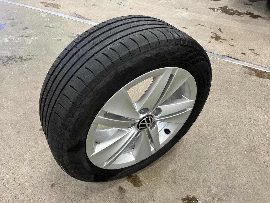 VOLKSWAGEN Golf 2021