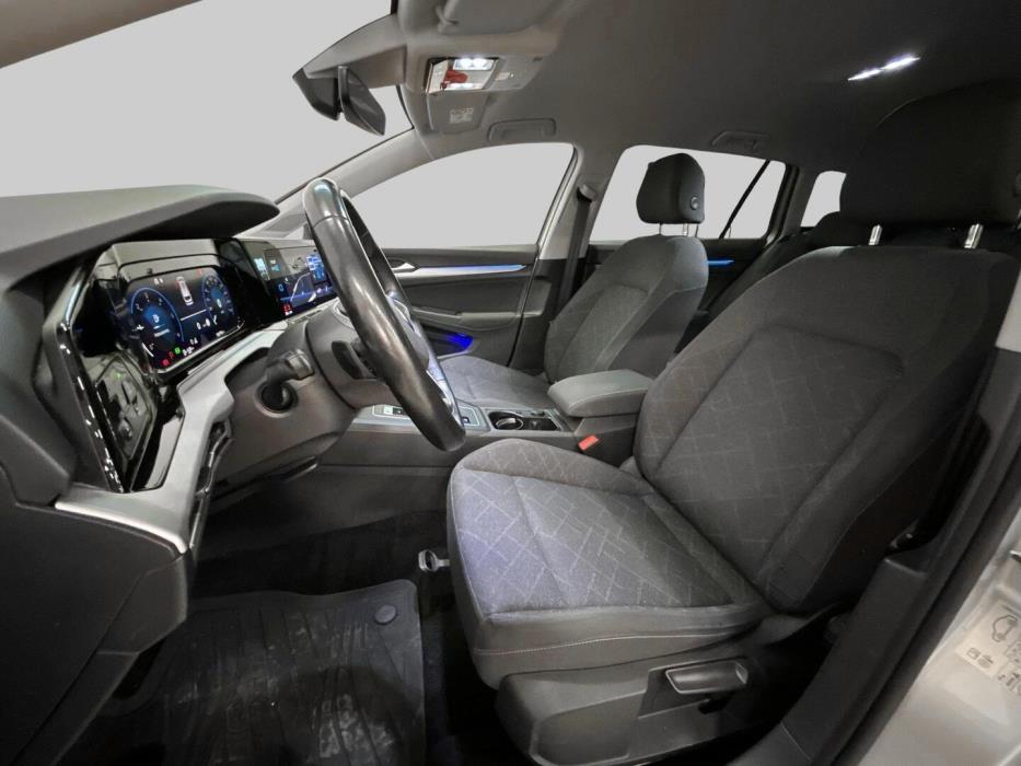 VOLKSWAGEN Golf 2021