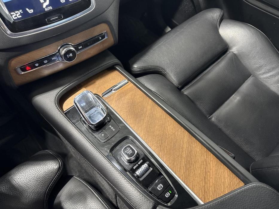 VOLVO XC90 2020