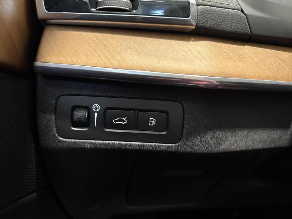 VOLVO XC90 2020