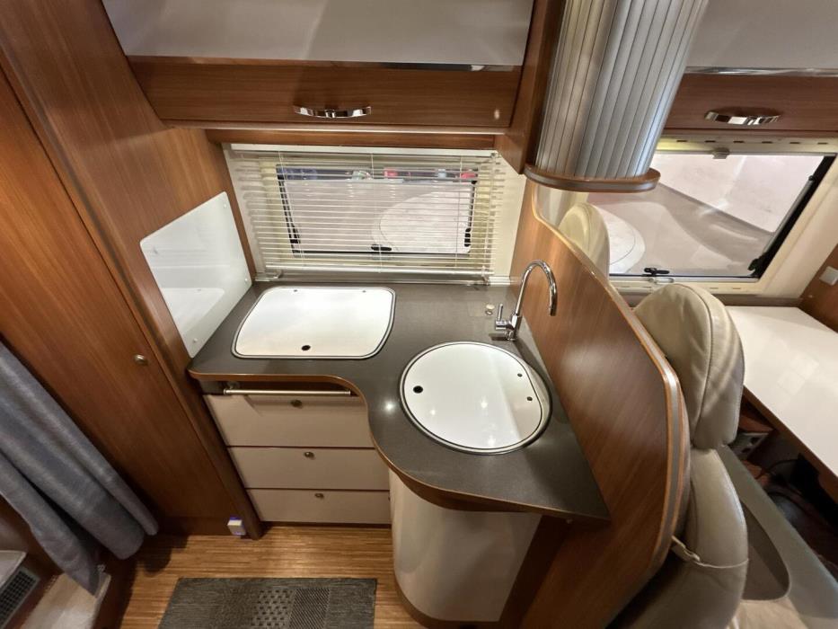 ADRIA Coral S 670SL Supreme 2010