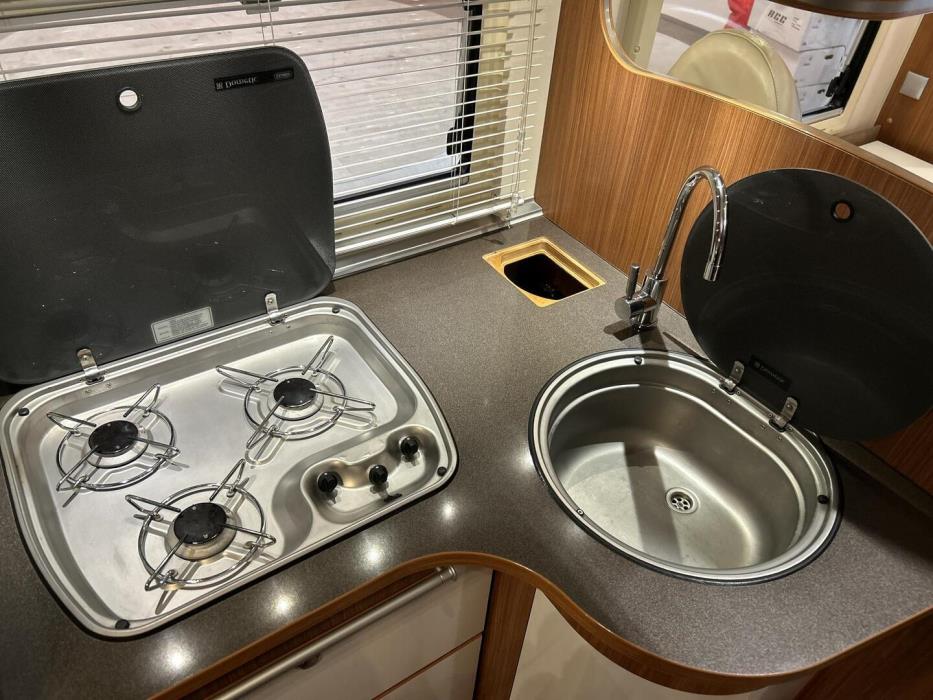 ADRIA Coral S 670SL Supreme 2010