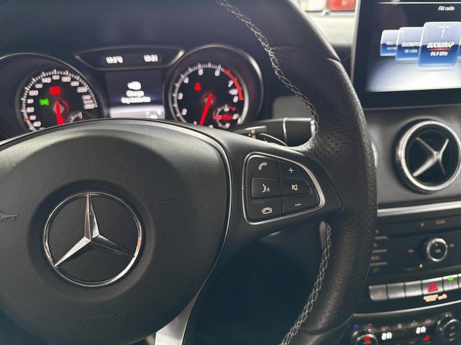 MERCEDES-BENZ CLA 2018