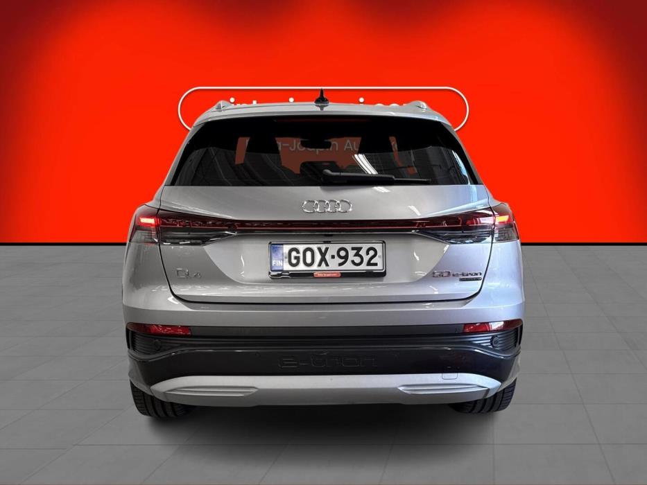 AUDI Q4 e-tron 2022
