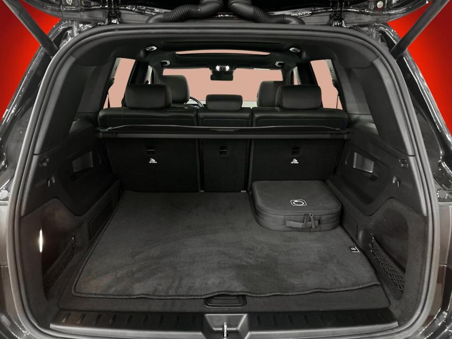 MERCEDES-BENZ EQB 2025