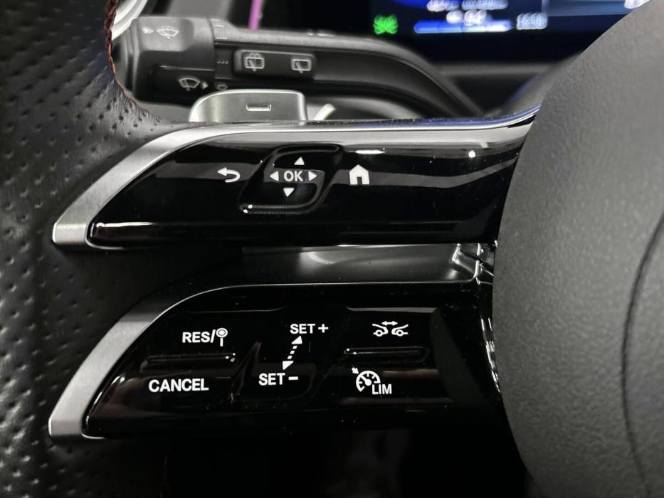 MERCEDES-BENZ EQB 2025