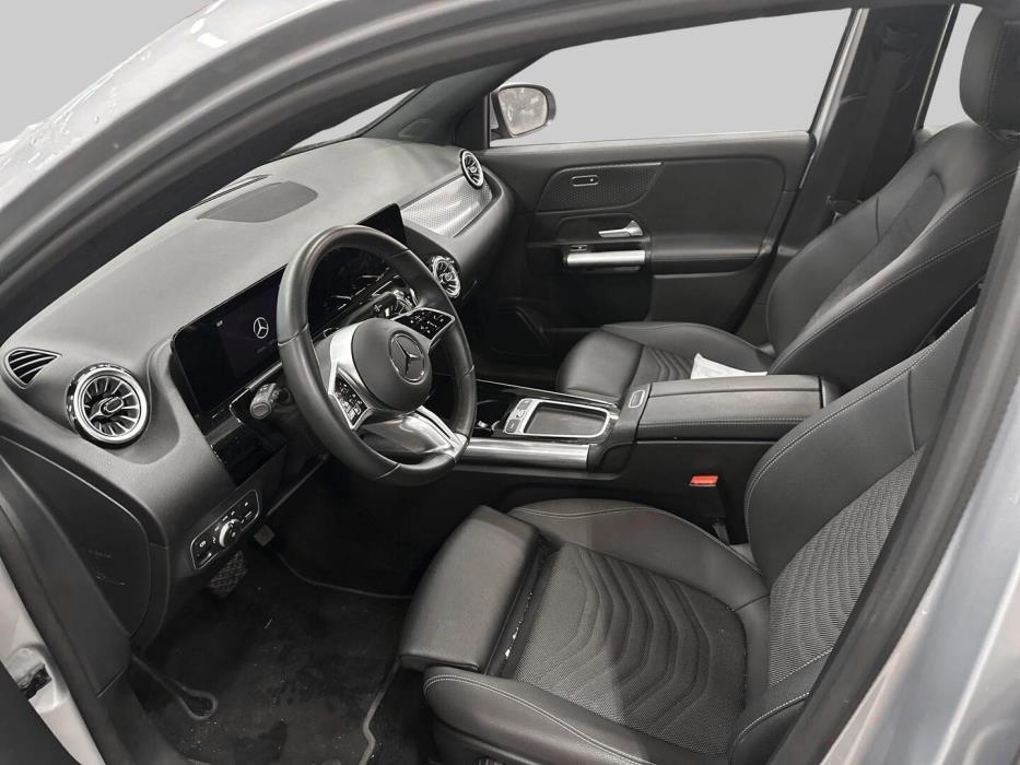 MERCEDES-BENZ EQA 2025