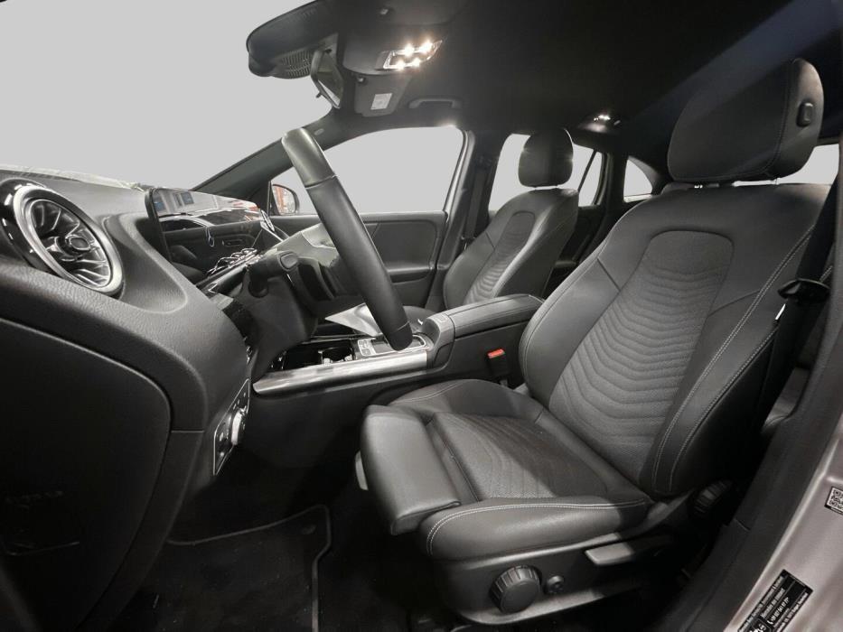 MERCEDES-BENZ EQA 2025