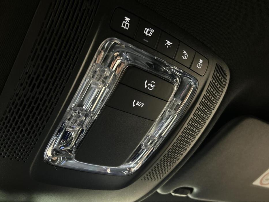 MERCEDES-BENZ EQA 2025