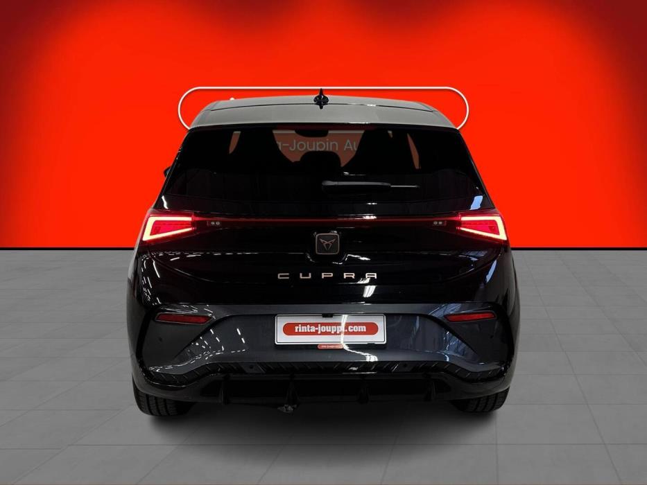 CUPRA Born 2025