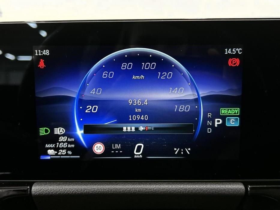 MERCEDES-BENZ EQA 2024