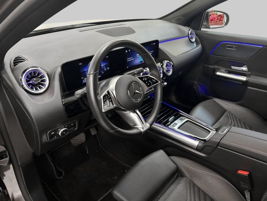 MERCEDES-BENZ EQA 2025