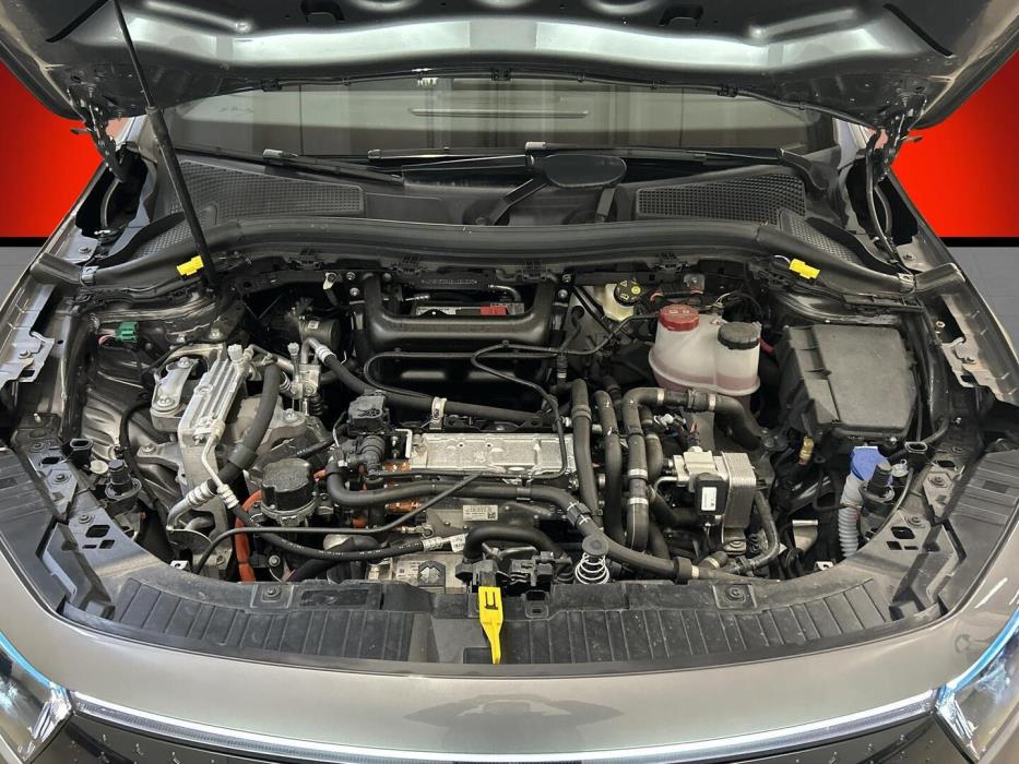 MERCEDES-BENZ EQA 2025