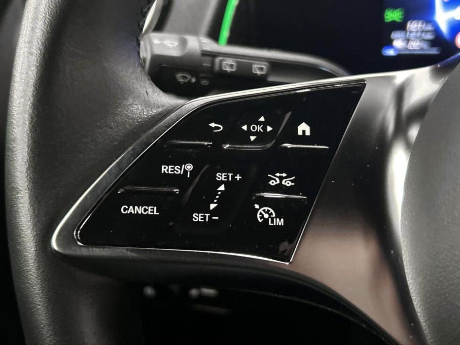 MERCEDES-BENZ EQB 2024