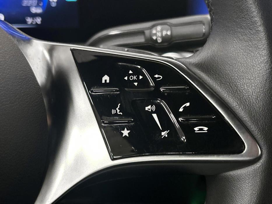 MERCEDES-BENZ EQB 2024