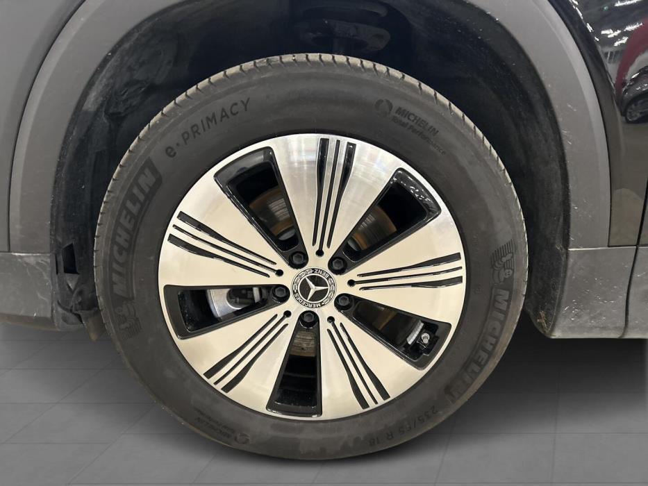 MERCEDES-BENZ EQB 2024