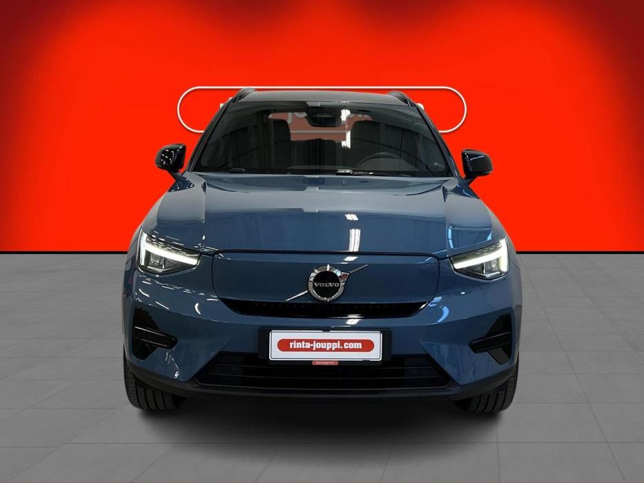 VOLVO XC40 2022