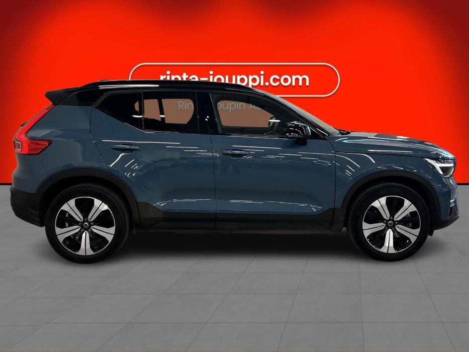 VOLVO XC40 2022