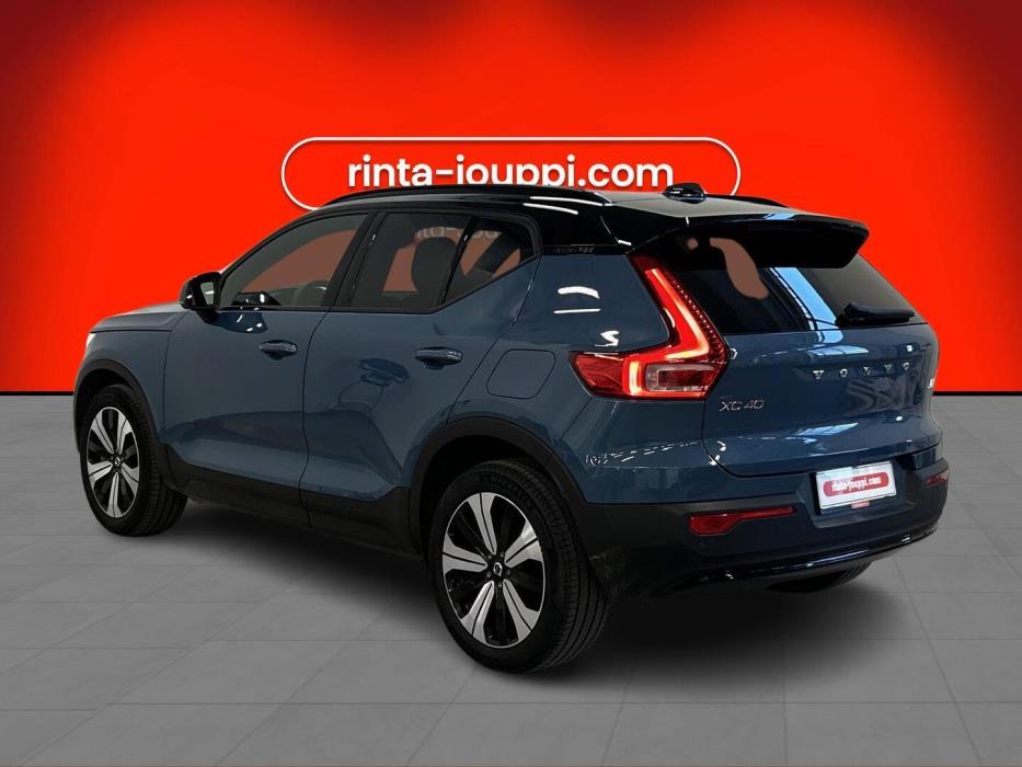 VOLVO XC40 2022