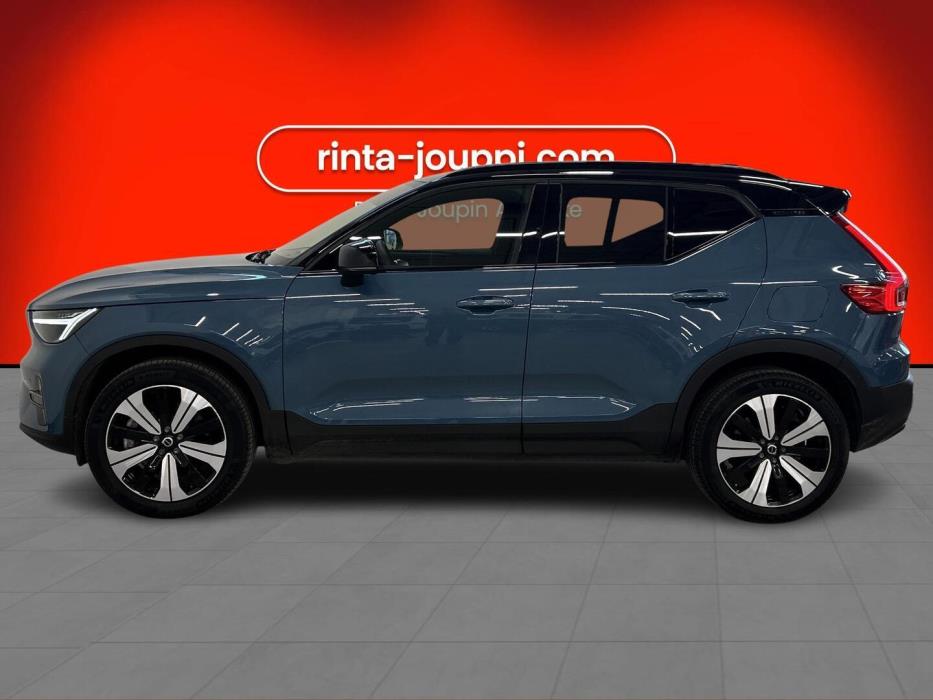 VOLVO XC40 2022
