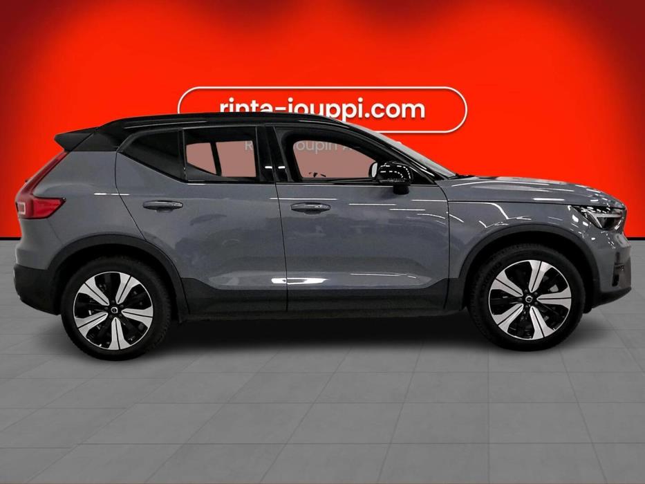 VOLVO XC40 2022