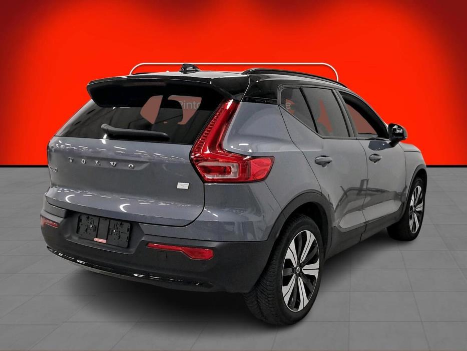 VOLVO XC40 2022