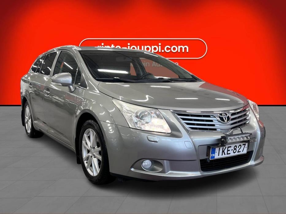 TOYOTA Avensis 2011