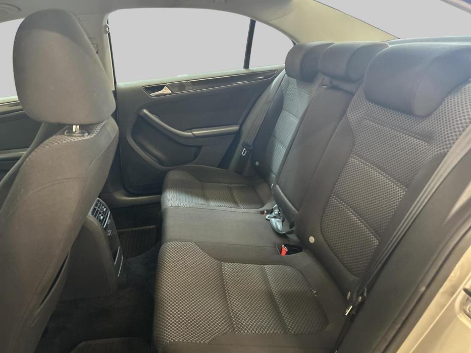 VOLKSWAGEN Jetta 2014