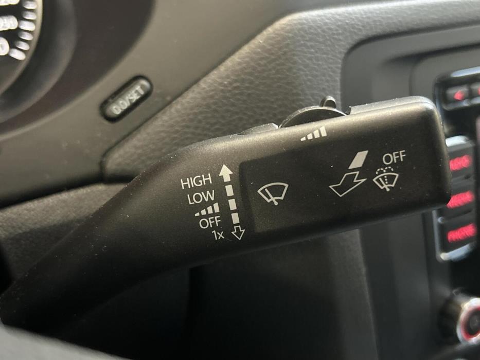 VOLKSWAGEN Jetta 2014