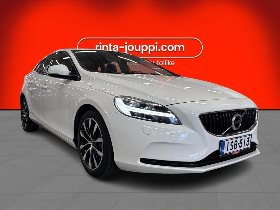 VOLVO V40 2019