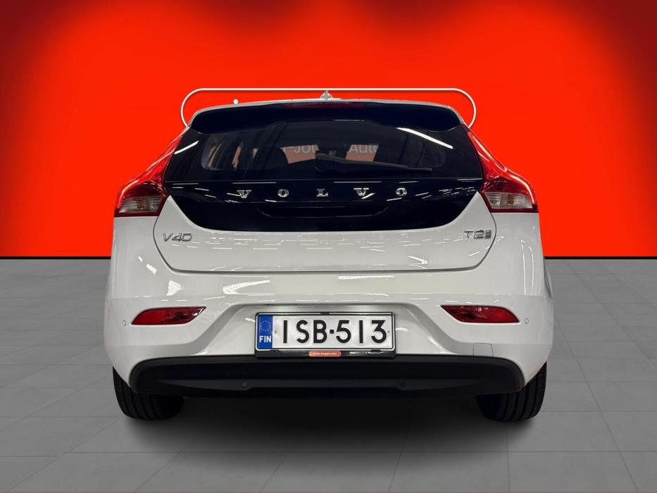 VOLVO V40 2019