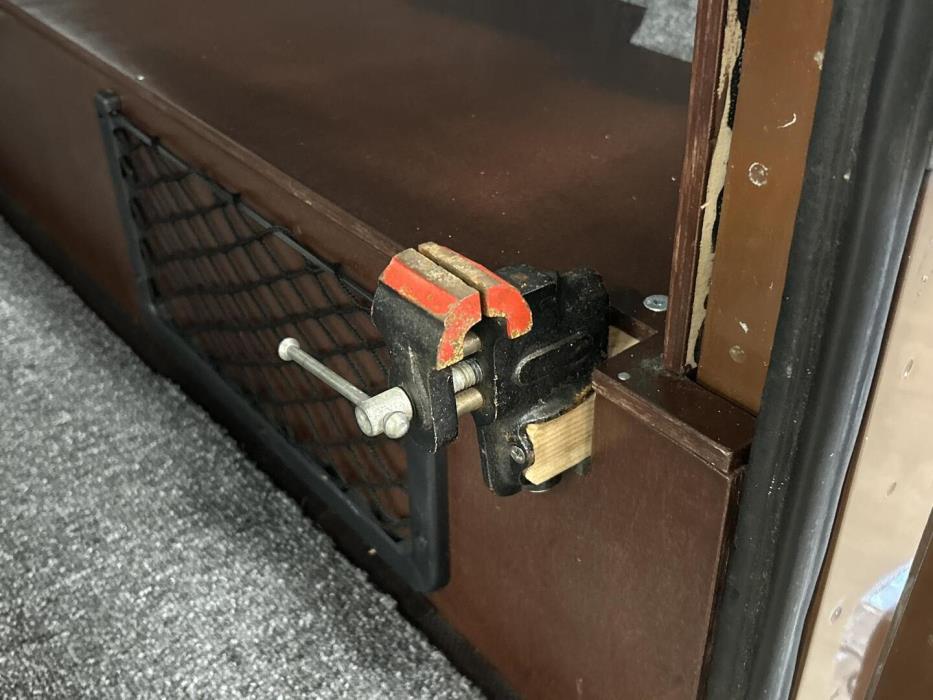 LAND ROVER DEFENDER 1984