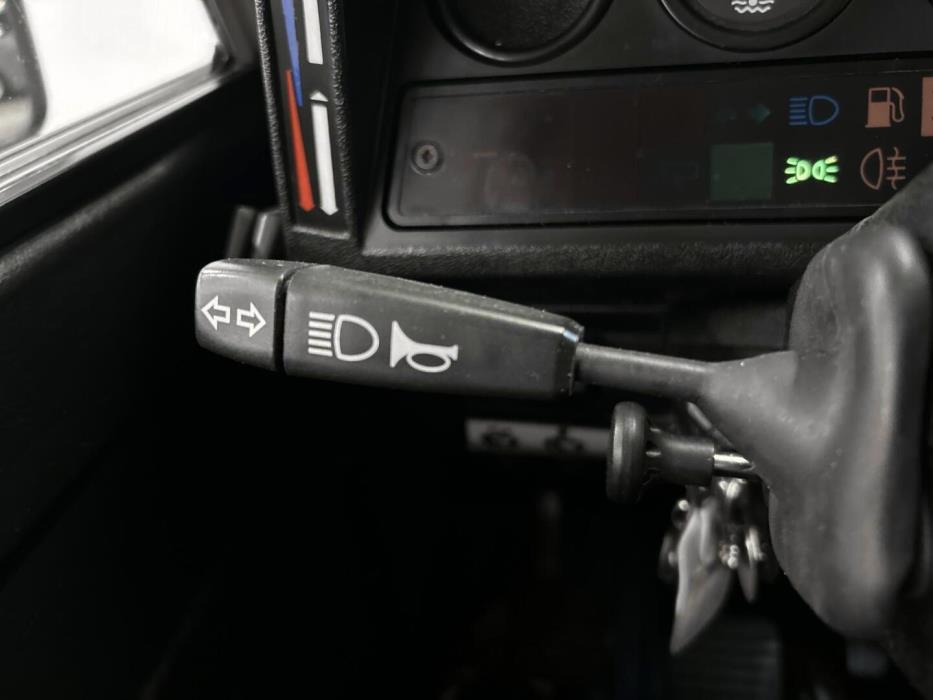 LAND ROVER DEFENDER 1984