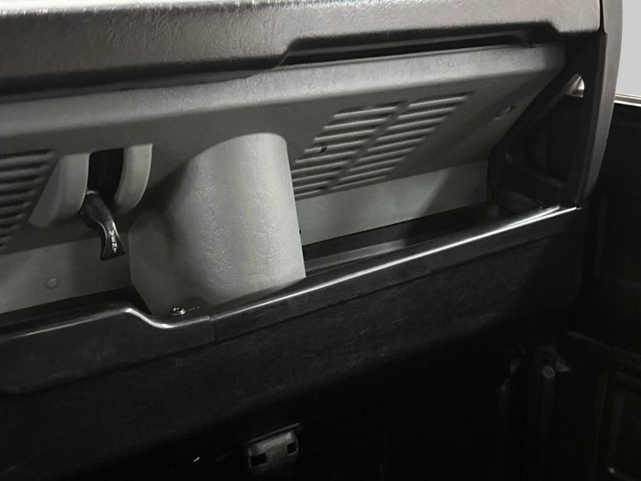 LAND ROVER DEFENDER 1984