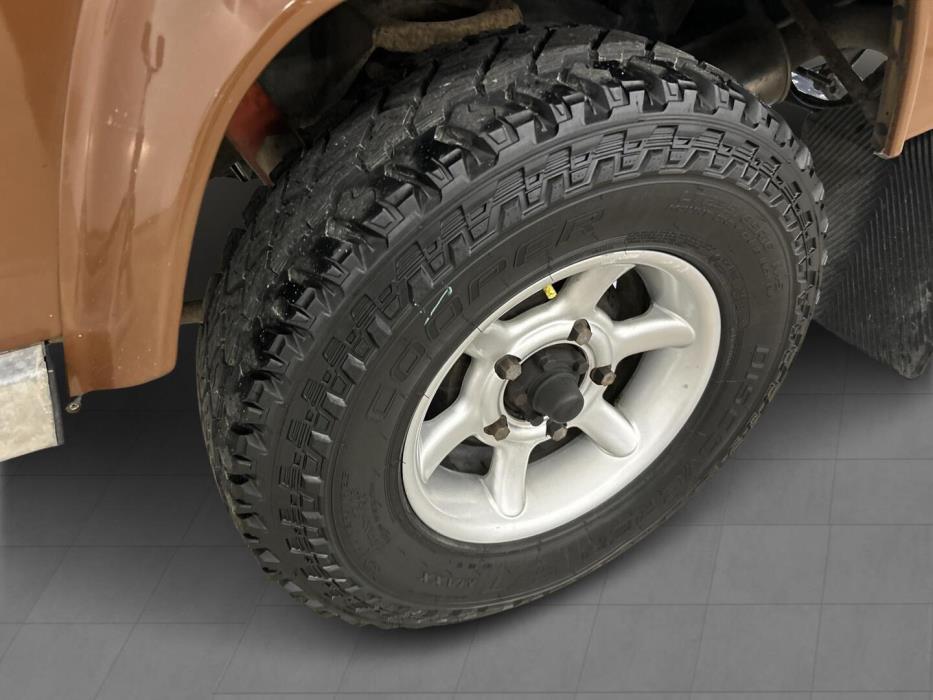 LAND ROVER DEFENDER 1984