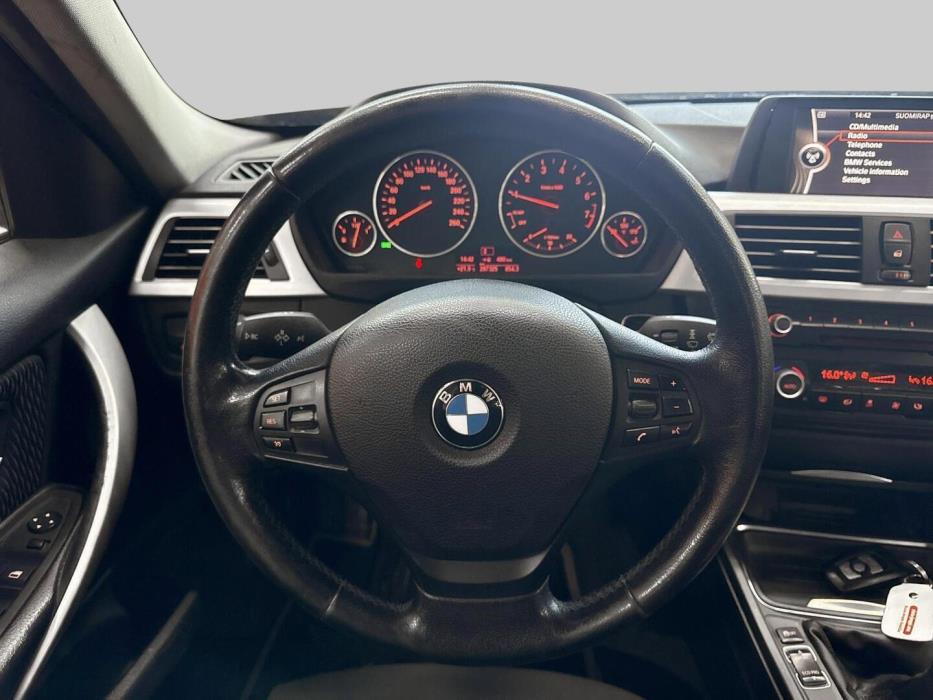 BMW 320 2012